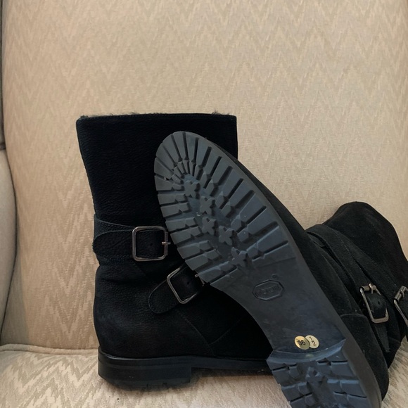 Manolo Blahnik - Picture 3 of 3